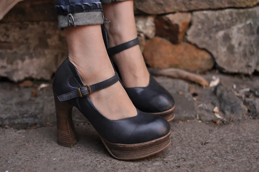 ARTMU VINTAGE INSPIRED BLOCK HEELED HIGH SHOES