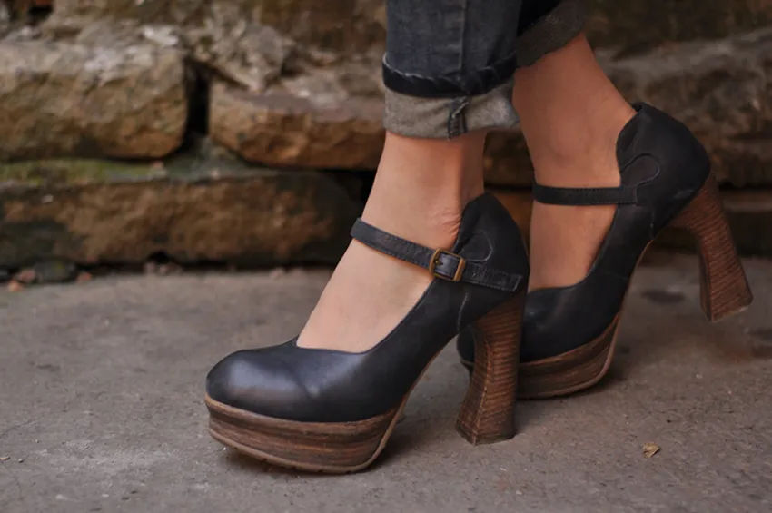 ARTMU VINTAGE INSPIRED BLOCK HEELED HIGH SHOES
