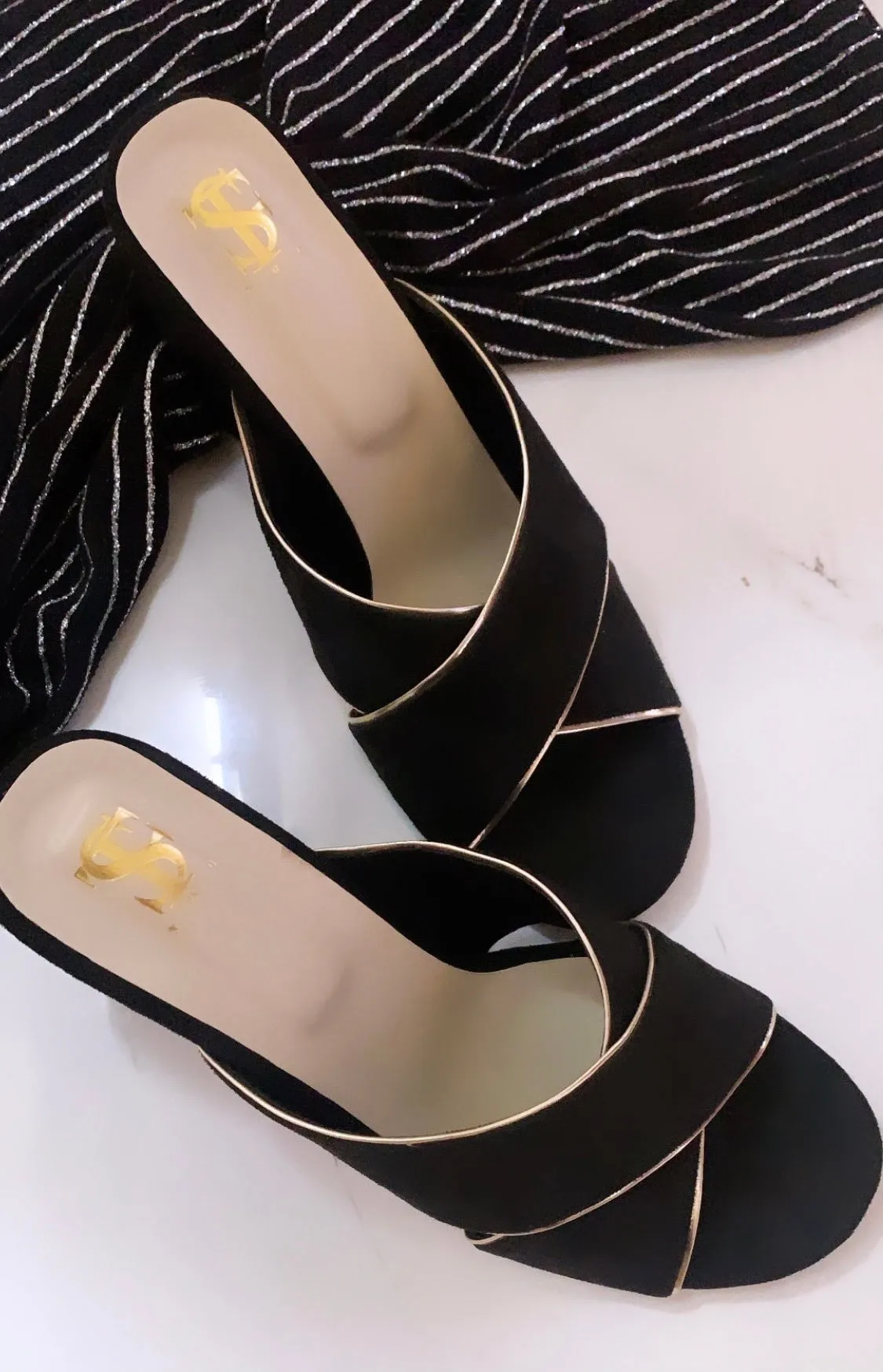 Black-Golden cross Fitted heels