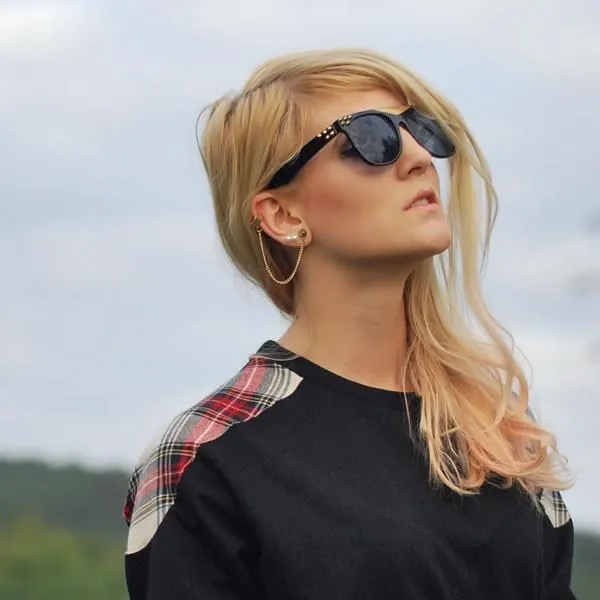 Trendy Fashion Retro Flat Top Spiked Horned Rim Sunglasses 8968